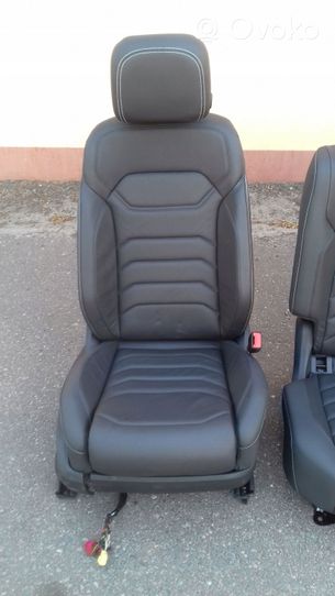 Volkswagen Touareg III Seat set 