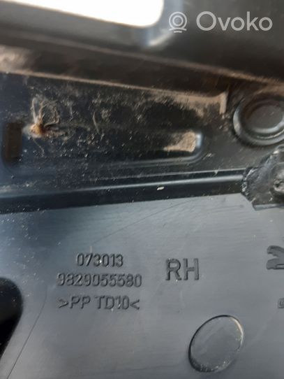 Peugeot 208 Uchwyt / Mocowanie zderzaka przedniego 9829055580