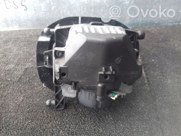 Volkswagen Tiguan Parte del faro 1420000648