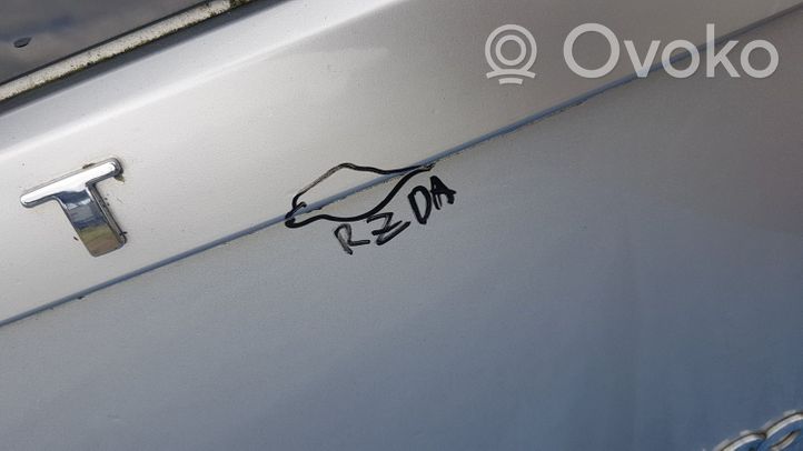 Peugeot 1007 Takaluukun/tavaratilan kansi 
