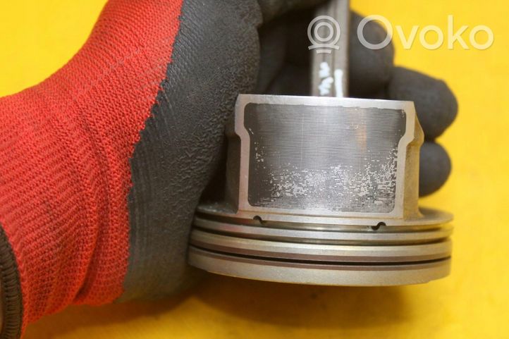 Volkswagen Golf VI Piston avec bielle 