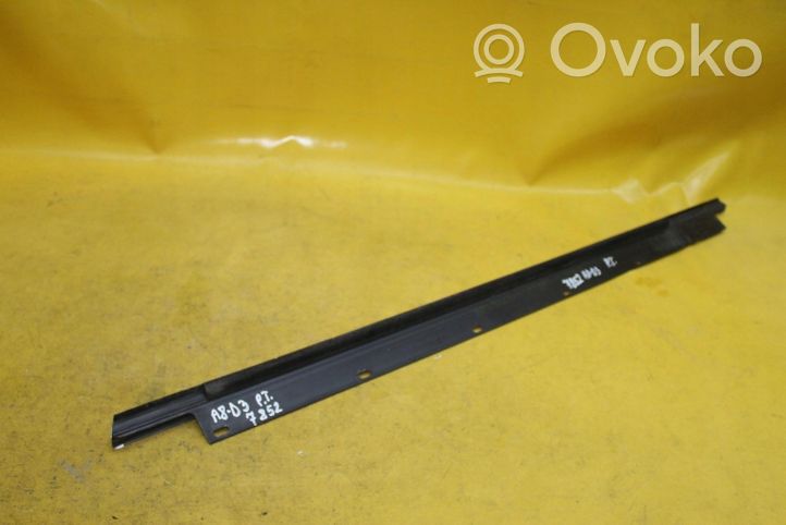 Audi A8 S8 D3 4E Rivestimento modanatura del vetro della portiera posteriore 4E0853764B