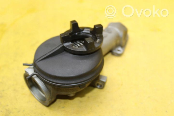 Audi A8 S8 D3 4E Pompe à huile 057115253C