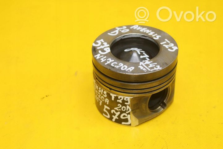 Toyota Avensis T270 Piston 