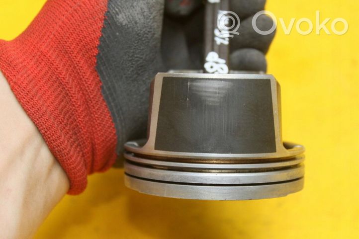 Audi A3 S3 8P Piston avec bielle 