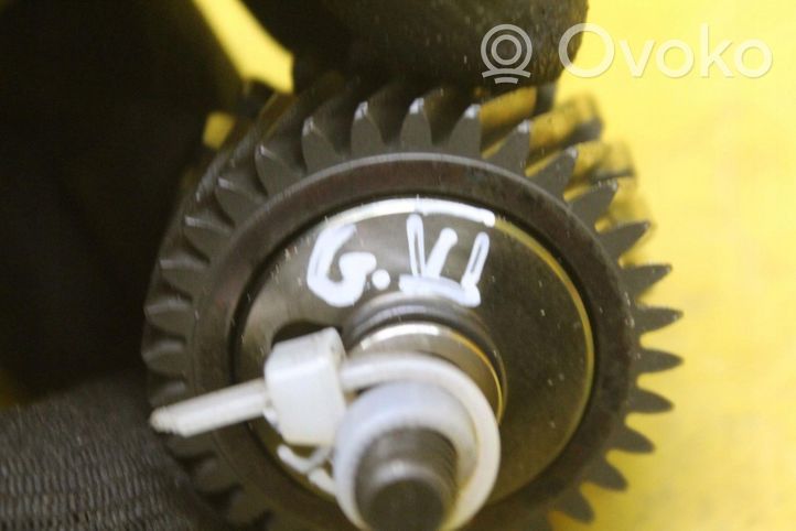 Volkswagen Golf VI Crankshaft gear 