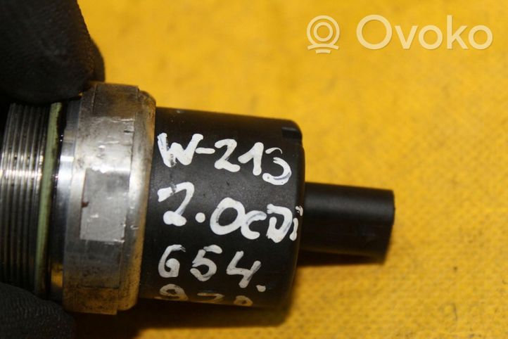 Mercedes-Benz E W213 Vacuum valve A6541800115