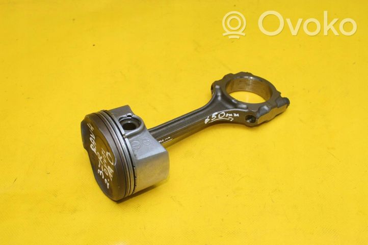 Toyota RAV 4 (XA40) Piston avec bielle 