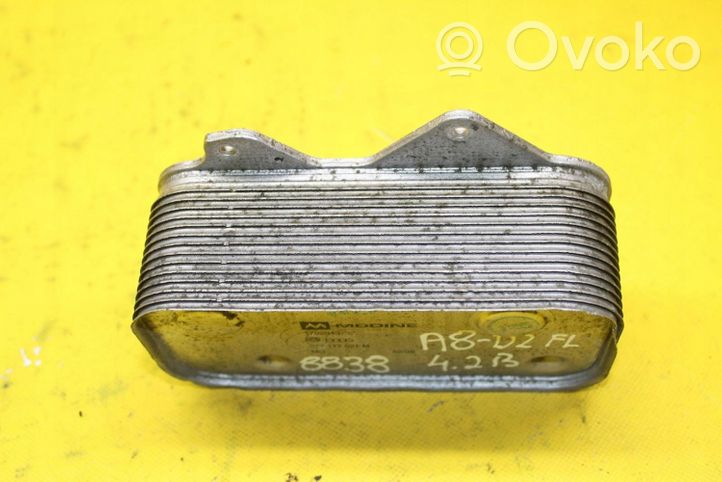 Audi A8 S8 D2 4D Radiateur d'huile moteur 077117021M