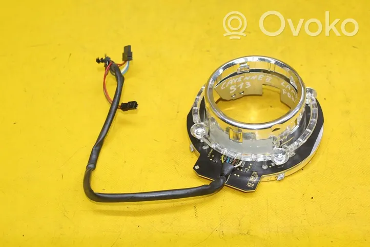 Porsche Cayenne (92A) Element lampy przedniej 16746