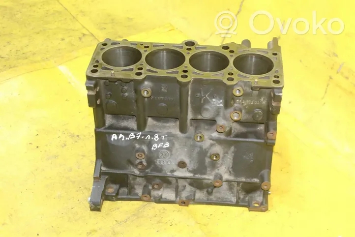 Audi A4 S4 B6 8E 8H Bloc moteur 06A103021K