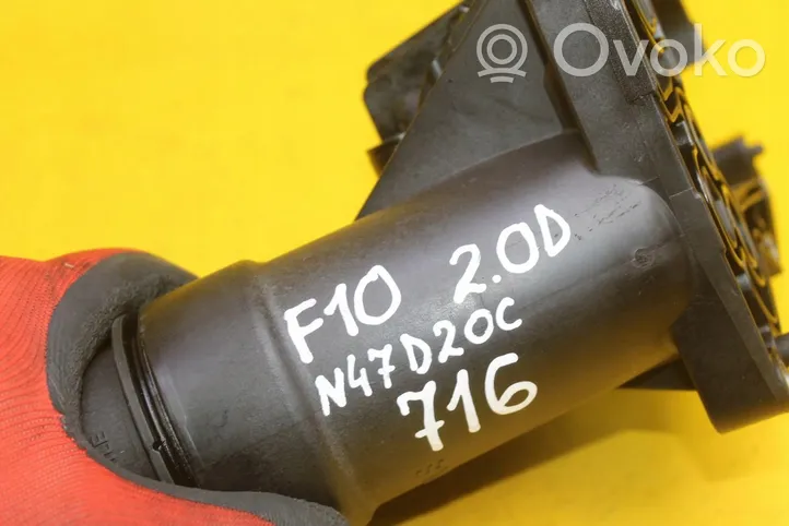 BMW 5 F10 F11 Halterung Ölfilter / Ölkühler 70377932