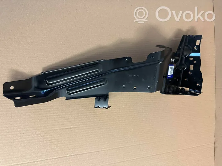 Volvo XC40 Staffa del pannello di supporto del radiatore parte superiore 32377056