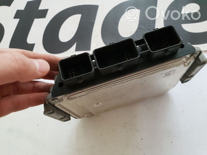 Peugeot 307 Sterownik / Moduł ECU 0281011634