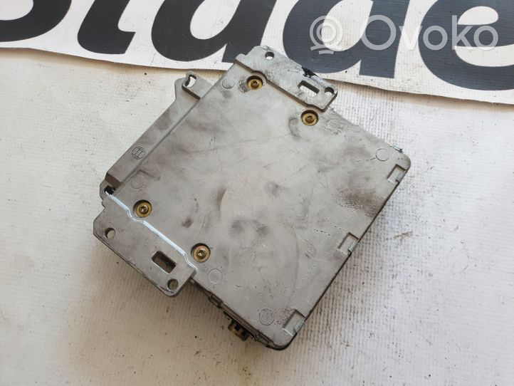 Peugeot 605 Sterownik / Moduł ECU 0281001589