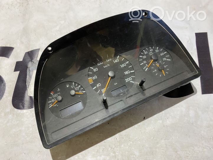 Mercedes-Benz Vito Viano W638 Compteur de vitesse tableau de bord 0005424001