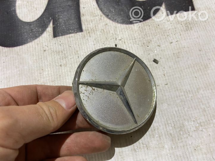 Mercedes-Benz E W211 Borchia ruota originale a2204000125