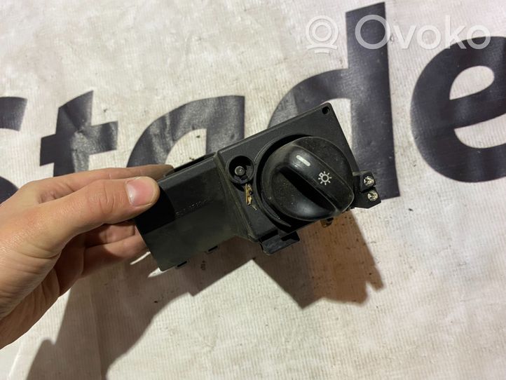 Mercedes-Benz E W210 Interruptor de luz a2105451904