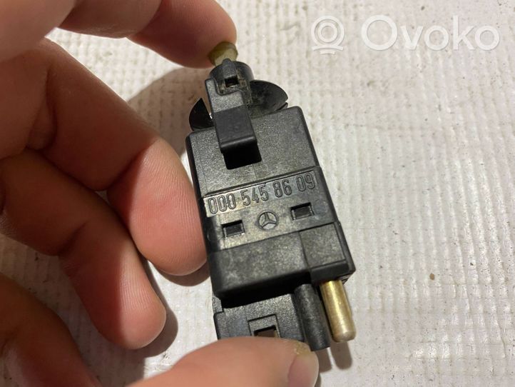 Mercedes-Benz E W124 Interruttore del pedale del freno 0005458609