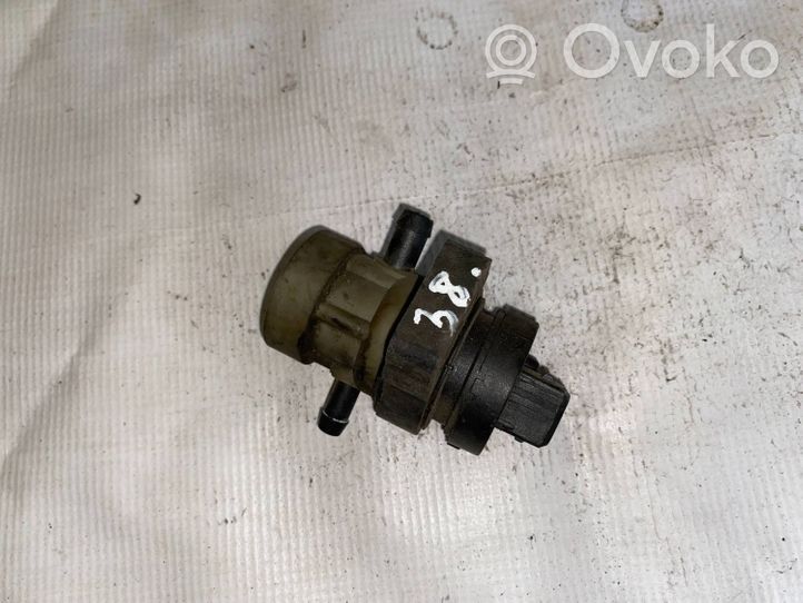 Mercedes-Benz E W210 Electrovanne Soupape de Sûreté / Dépression 0004701493