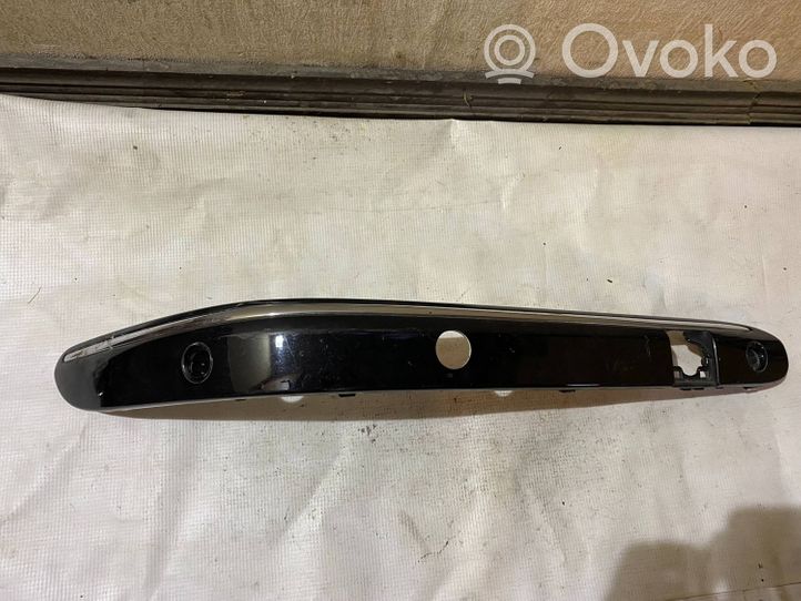 Mercedes-Benz C W203 Modanatura separatore del paraurti anteriore a2038856221