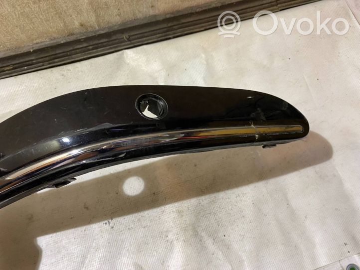 Mercedes-Benz C W203 Modanatura separatore del paraurti anteriore a2038856221