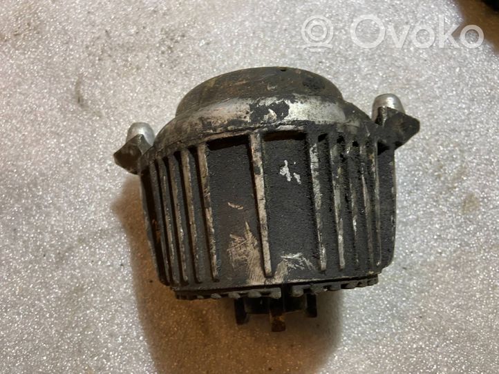 Mercedes-Benz E W212 Supporto di montaggio del motore a2122401917