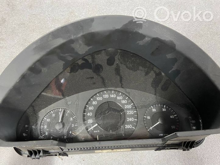 Mercedes-Benz E W211 Tachimetro (quadro strumenti) a2116890439