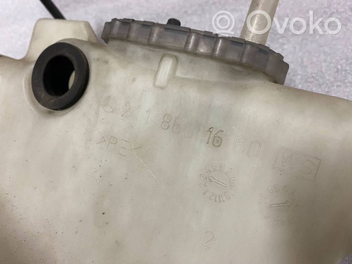 Mercedes-Benz E W211 Serbatoio/vaschetta liquido lavavetri parabrezza 2118601660