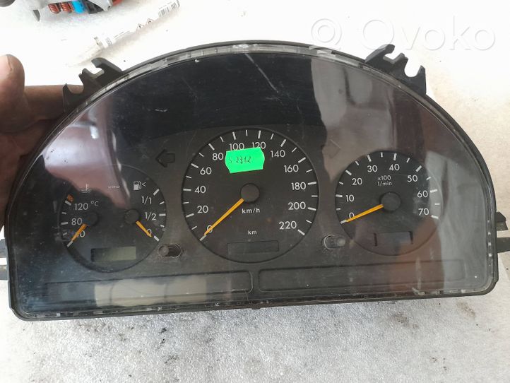 Mercedes-Benz ML W163 Tachimetro (quadro strumenti) a1635402811