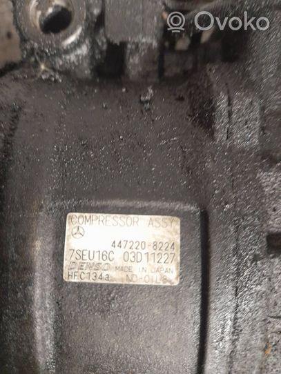 Mercedes-Benz C W203 Ilmastointilaitteen kompressorin pumppu (A/C) 447220-8224