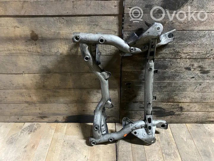 Mercedes-Benz E W212 Front subframe 