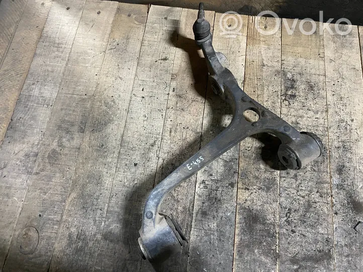 Mercedes-Benz E W211 Braccio di controllo sospensione anteriore inferiore/braccio oscillante A2113332302