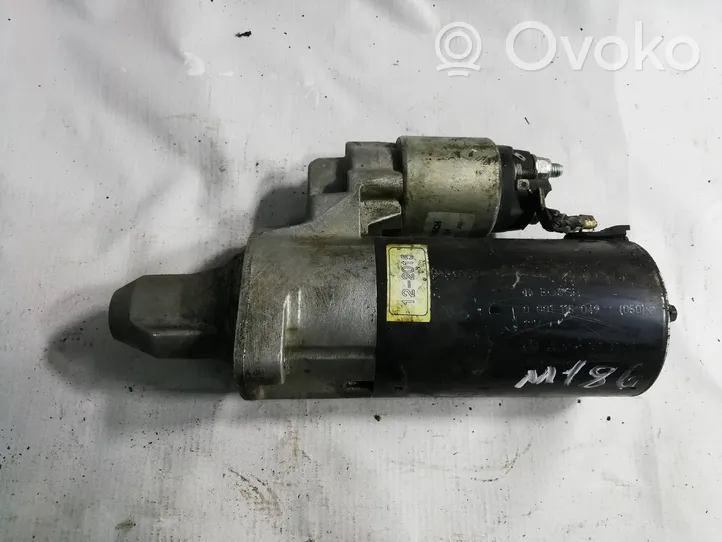 Mercedes-Benz E W211 Starter motor A0061514101