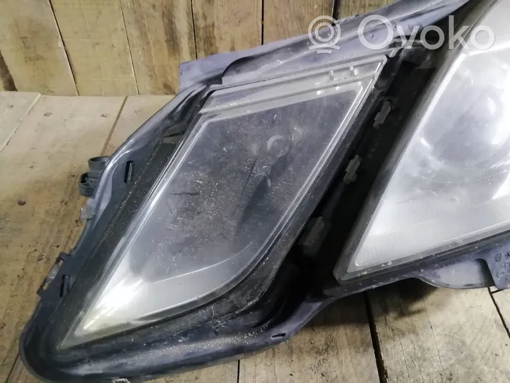 Mercedes-Benz E W212 Lampa przednia A2128208361