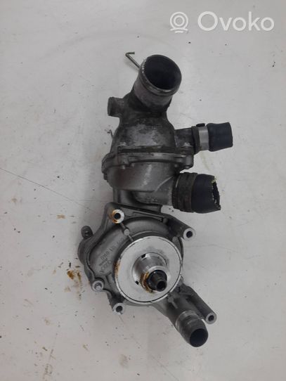 Audi A4 S4 B6 8E 8H Pompe de circulation d'eau 079121011H