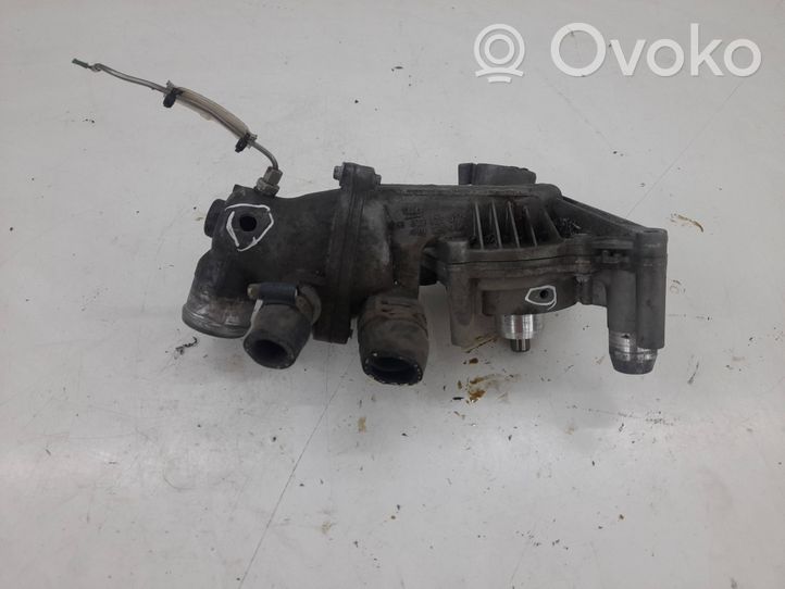 Audi A4 S4 B6 8E 8H Pompe de circulation d'eau 079121011H