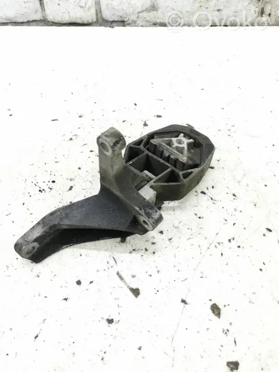 Ford Kuga I Supporto di montaggio scatola del cambio 8V416P093BA