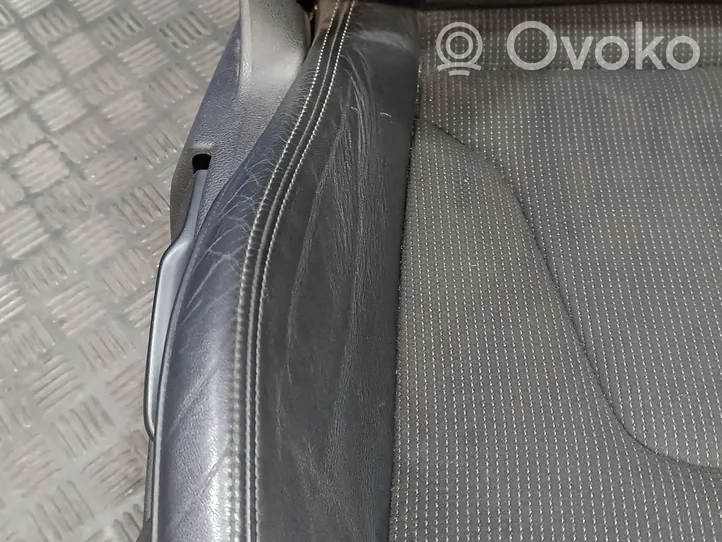 Audi A4 Allroad Fotele / Kanapa / Komplet 8T0881105G