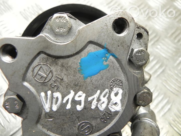 Jaguar XJ X351 Power steering pump 7692955236