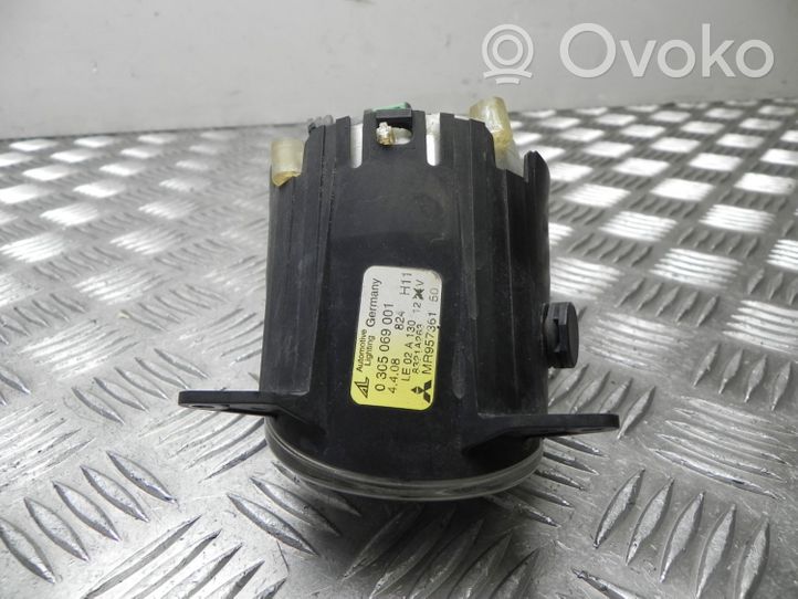 Mitsubishi Lancer VIII Feu antibrouillard avant 0305069001