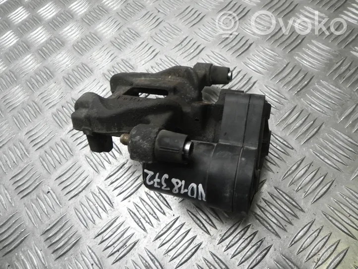 Ford Fusion Aizmugurējais suports DG9C2D251A