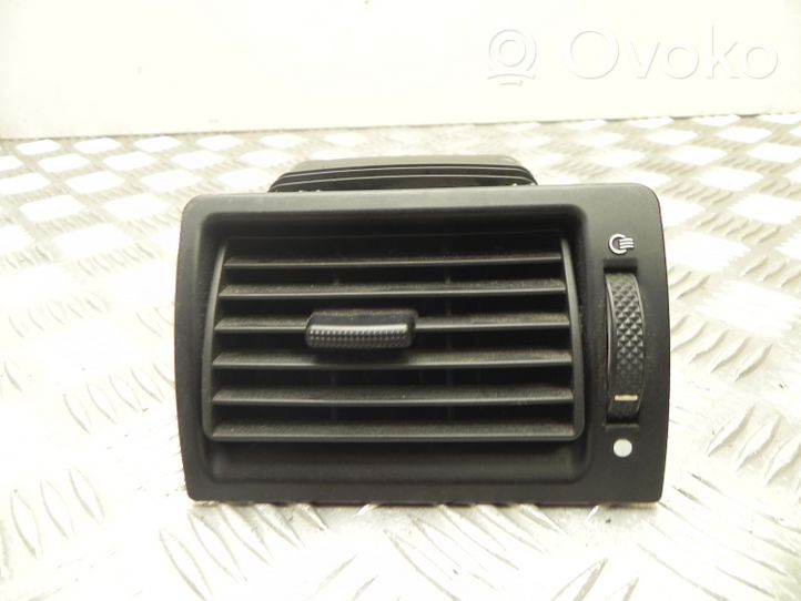 Ford Mondeo Mk III Grille d'aération arrière 1S7HA018B09AC