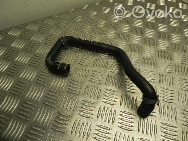 Volkswagen PASSAT B8 Tuyau de liquide de refroidissement moteur 5Q0121063M