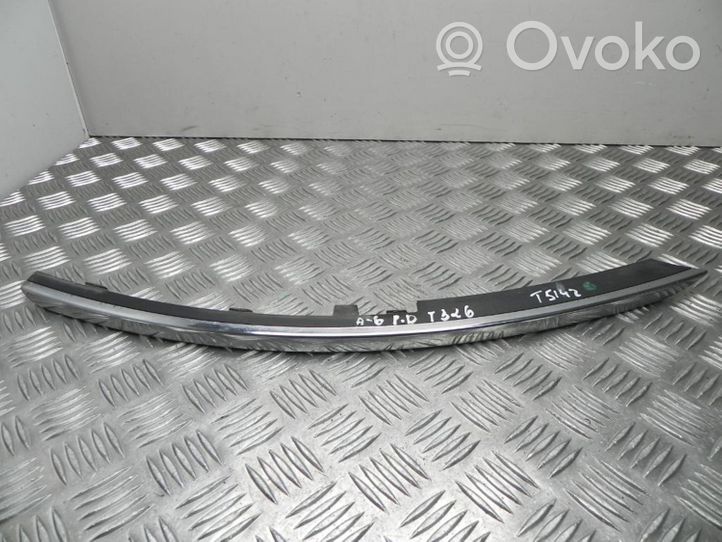 Audi A6 S6 C6 4F Katon muotolistan suoja 4F0807490