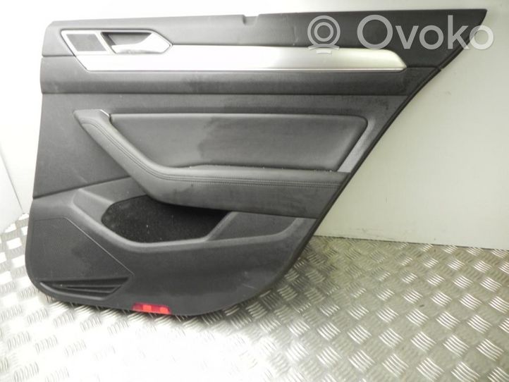 Volkswagen PASSAT B8 Apmušimas priekinių durų (obšifke) 3G5867212