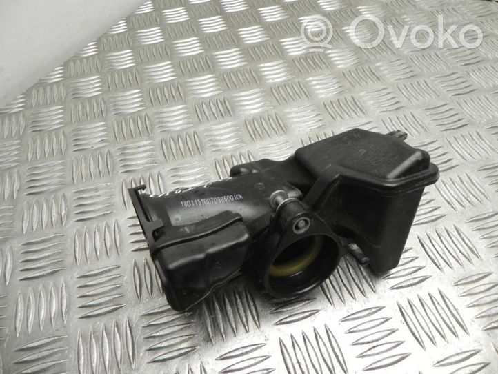 Audi Q2 - Rura / Wąż dolotowy powietrza 04C129656L