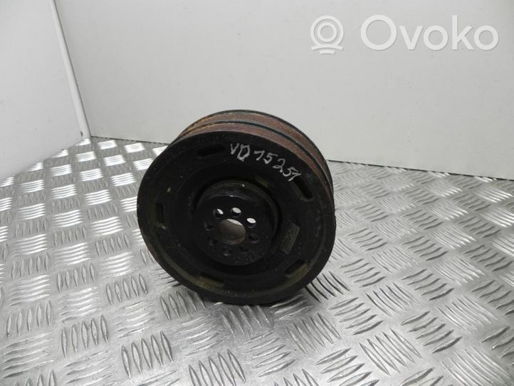 Audi A4 S4 B8 8K Ingranaggio della pompa carburante (puleggia) 06E105251E