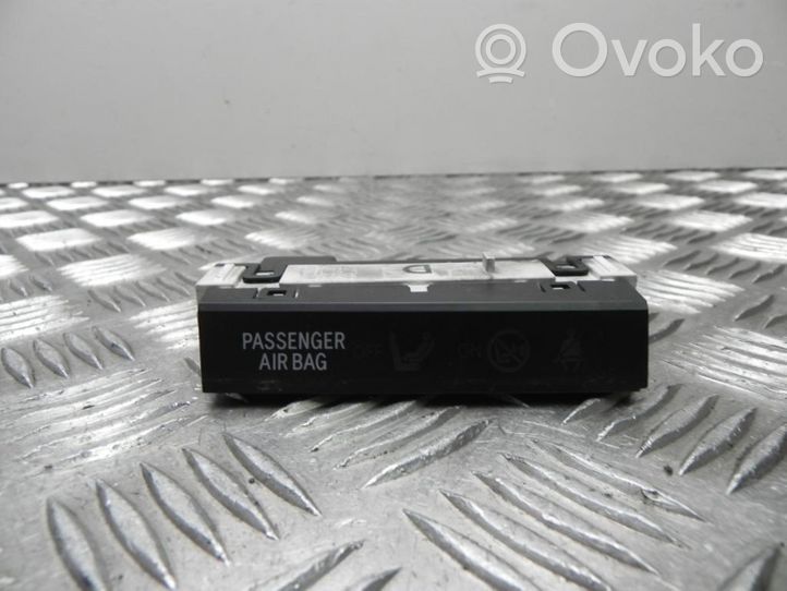 Toyota Prius (XW30) Monitori/näyttö/pieni näyttö 8315047040