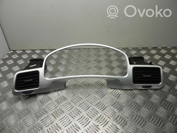 Volkswagen Touareg II Grille d'aération arrière 7P2857190B